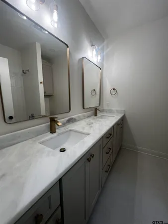 $640,000 | 3143 Club Drive, Tyler, TX 75703