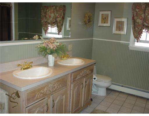 41 Tifft Road North Smithfield, RI 02896 - Photo 10 of 12 Bathroom.