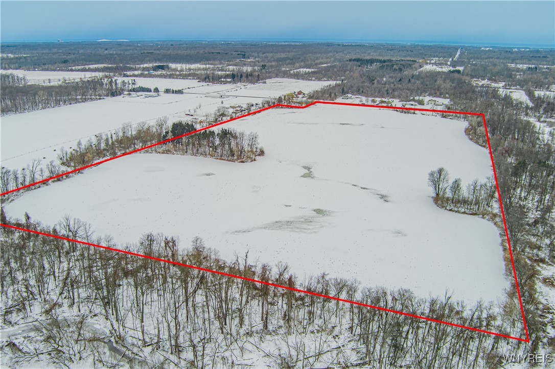 9488 Rose Road Hartland, NY 14105 - Photo 3 of 7