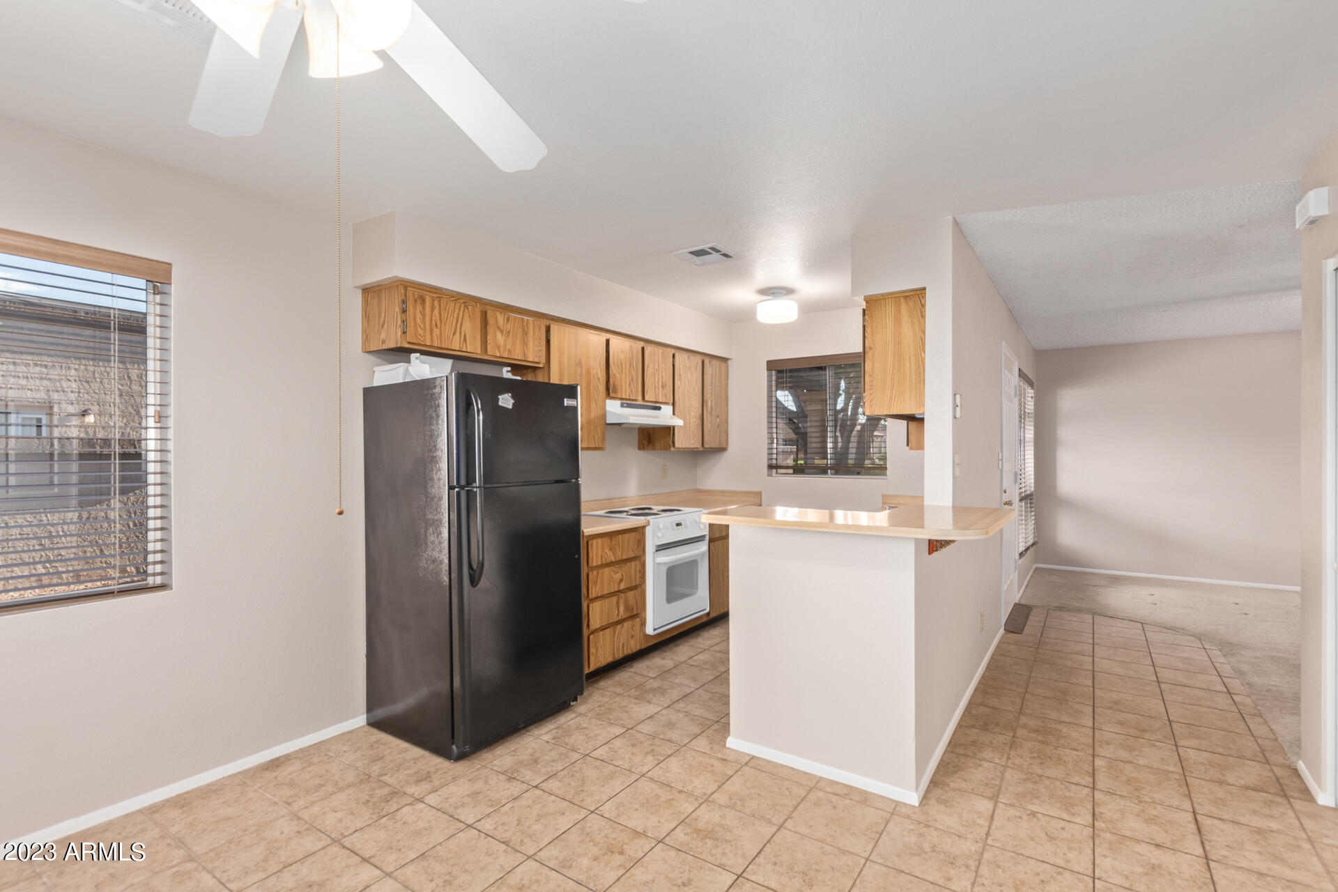 93 North Cooper Road, Unit 24 Chandler, AZ 85225 - Photo 2 of 18 07 - Cooper