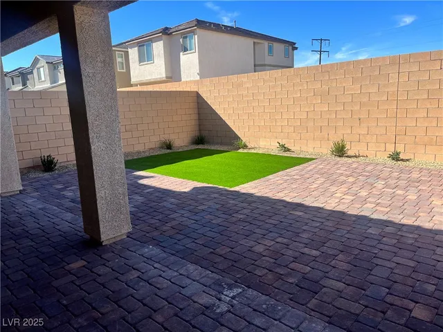 $2,445 | 10106 West Meranto Avenue, Las Vegas, NV 89178