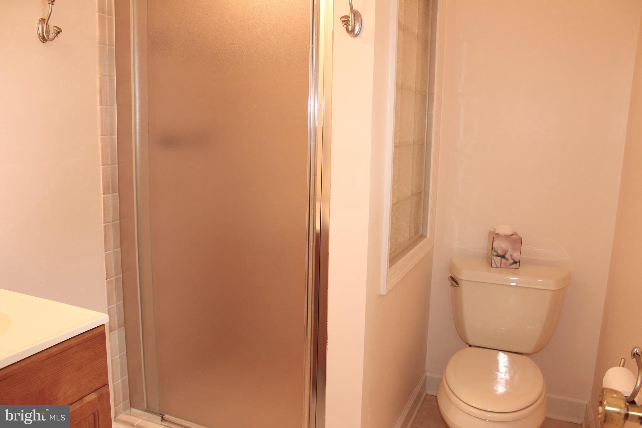 3904 Minden Road Silver Spring, MD 20906 - Photo 18 of 24 Bath attached to bedroom #2