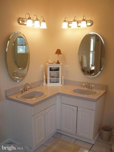 444 Riverside Drive Pasadena, MD 21122 - Photo 8 of 27 Master Bath