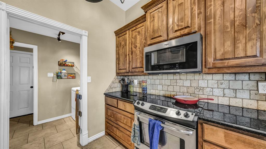 155 Cornerstone Lane Springtown, TX 76082 - Photo 12 of 35