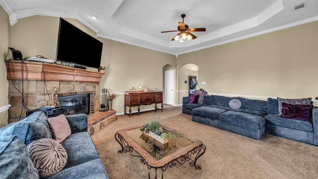 155 Cornerstone Lane Springtown, TX 76082 - Photo 9 of 35