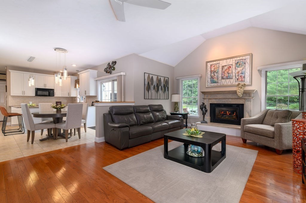 53 Queens Circle Raynham, MA 02767 - Photo 24 of 38