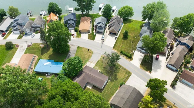 $270,000 | 2055 Ln 150 Hamilton Lake, Hamilton, IN 46742