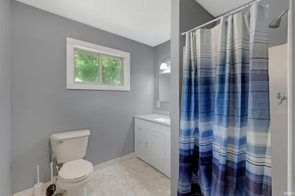 $245,000 | 2055 Ln 150 Hamilton Lake, Hamilton, IN 46742