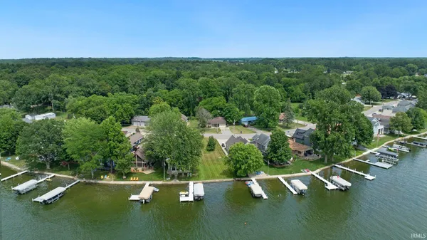 $245,000 | 2055 Ln 150 Hamilton Lake, Hamilton, IN 46742