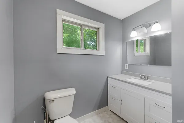 $245,000 | 2055 Ln 150 Hamilton Lake, Hamilton, IN 46742