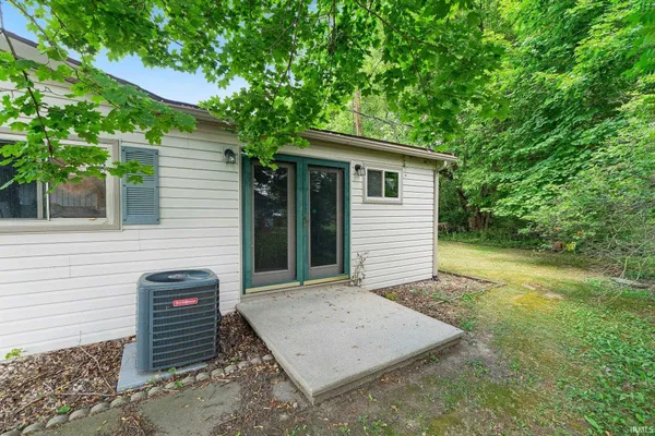 $245,000 | 2055 Ln 150 Hamilton Lake, Hamilton, IN 46742
