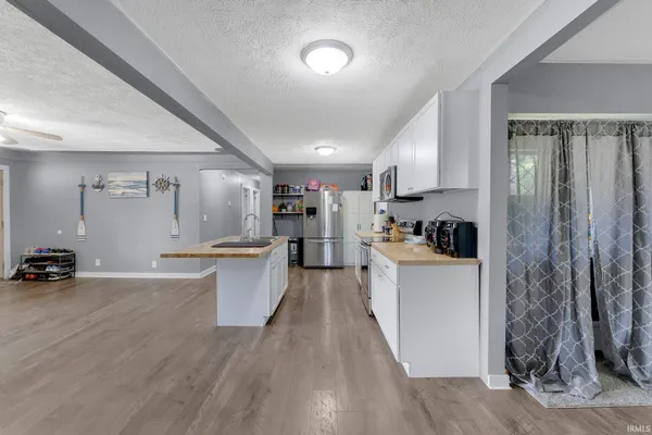 $245,000 | 2055 Ln 150 Hamilton Lake, Hamilton, IN 46742