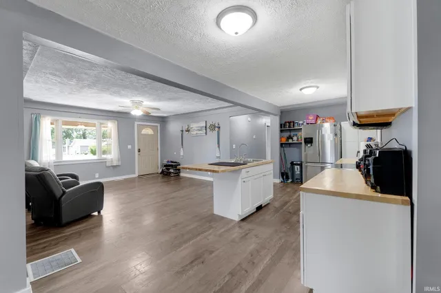 $270,000 | 2055 Ln 150 Hamilton Lake, Hamilton, IN 46742