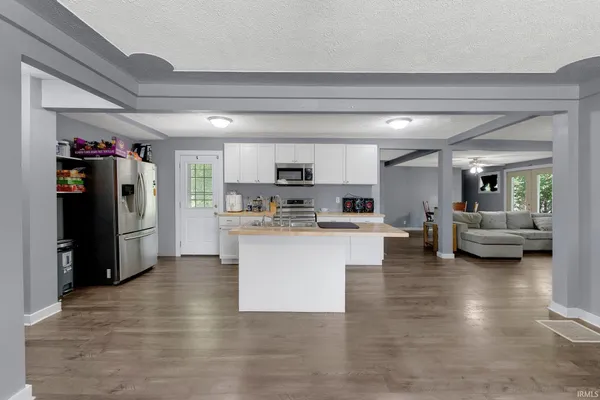 $245,000 | 2055 Ln 150 Hamilton Lake, Hamilton, IN 46742