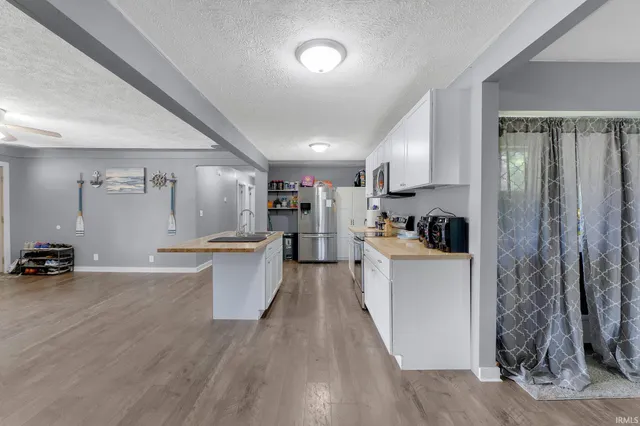 $270,000 | 2055 Ln 150 Hamilton Lake, Hamilton, IN 46742