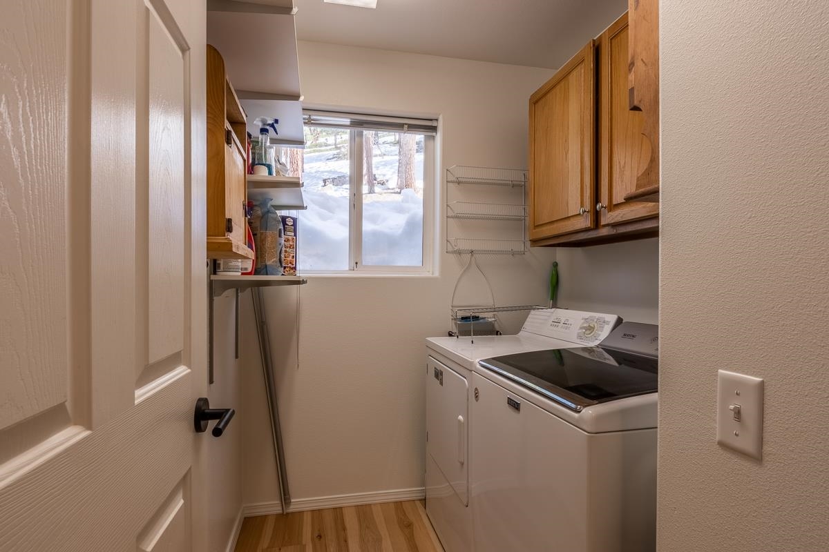 103 Holiday Way Mammoth Lakes, CA 93546 - Photo 28 of 40 a utility room with dryer and washer