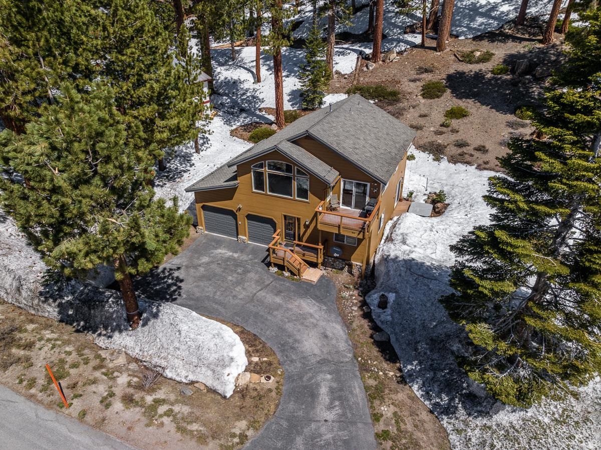 103 Holiday Way Mammoth Lakes, CA 93546 - Photo 37 of 40 an aerial view of a house with a yard