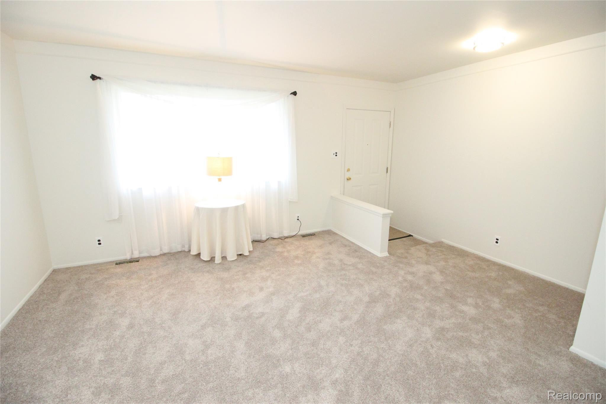 12952 Martin Road Warren, MI 48088 - Photo 12 of 42 IMG_4969.JPG