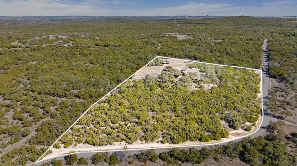 $1,800,000 | 10904 Rawhide Trail, Austin, TX 78736