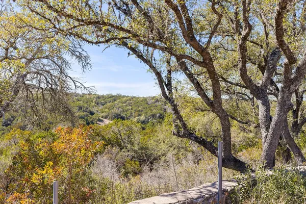 $1,800,000 | 10904 Rawhide Trail, Austin, TX 78736