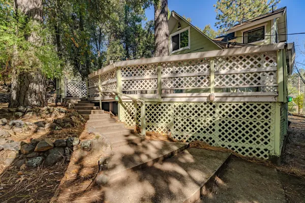 a view of a outdoor space