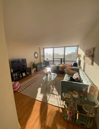 $2,000 | 1636 North Wells Street, Unit 602, Chicago, IL 60614