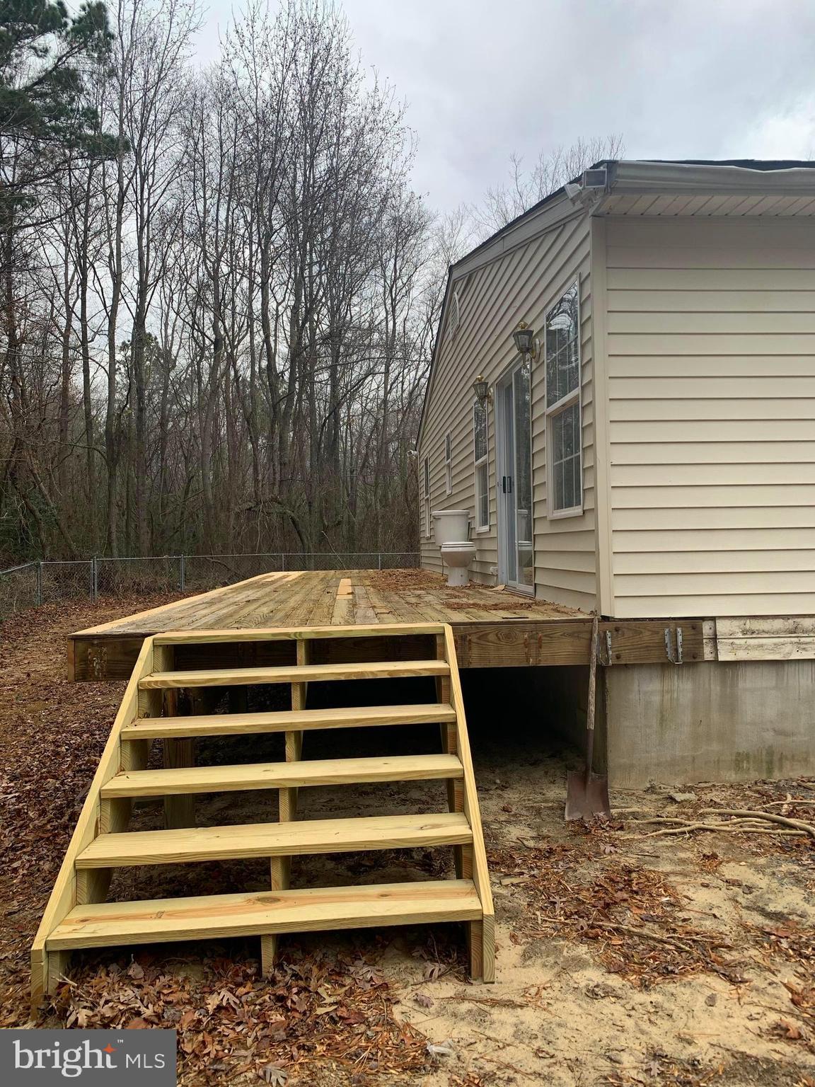 7164 Laurel Grove Road Preston, MD 21655 - Photo 26 of 28 Rear deck