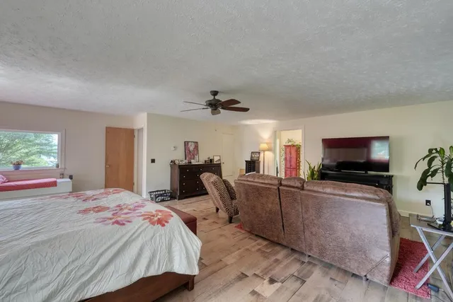 $425,000 | 60 Cardinal Lane, Hayesville, NC 28904