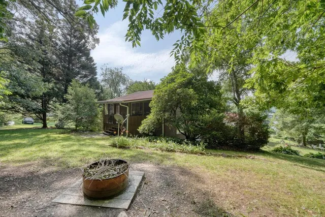 $425,000 | 60 Cardinal Lane, Hayesville, NC 28904