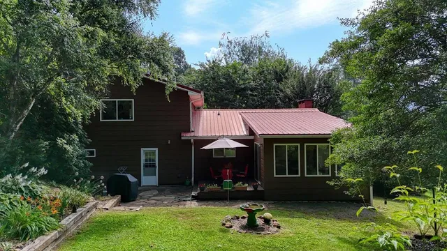 $425,000 | 60 Cardinal Lane, Hayesville, NC 28904