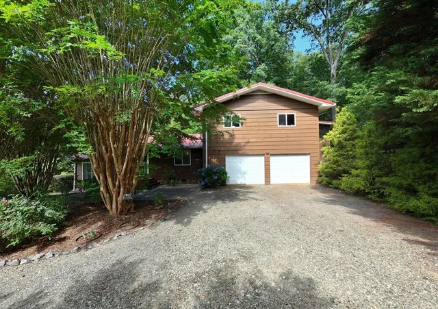 $425,000 | 60 Cardinal Lane, Hayesville, NC 28904