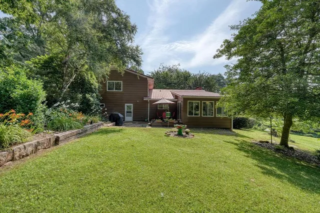 $425,000 | 60 Cardinal Lane, Hayesville, NC 28904