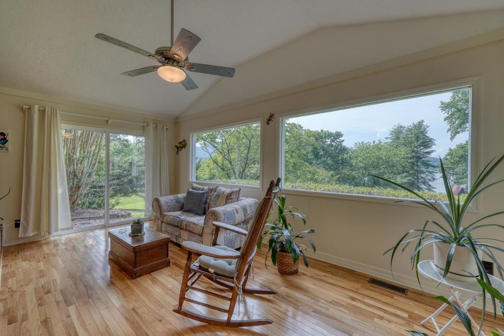 60 Cardinal Lane Hayesville, NC 28904 - Photo 7 of 55