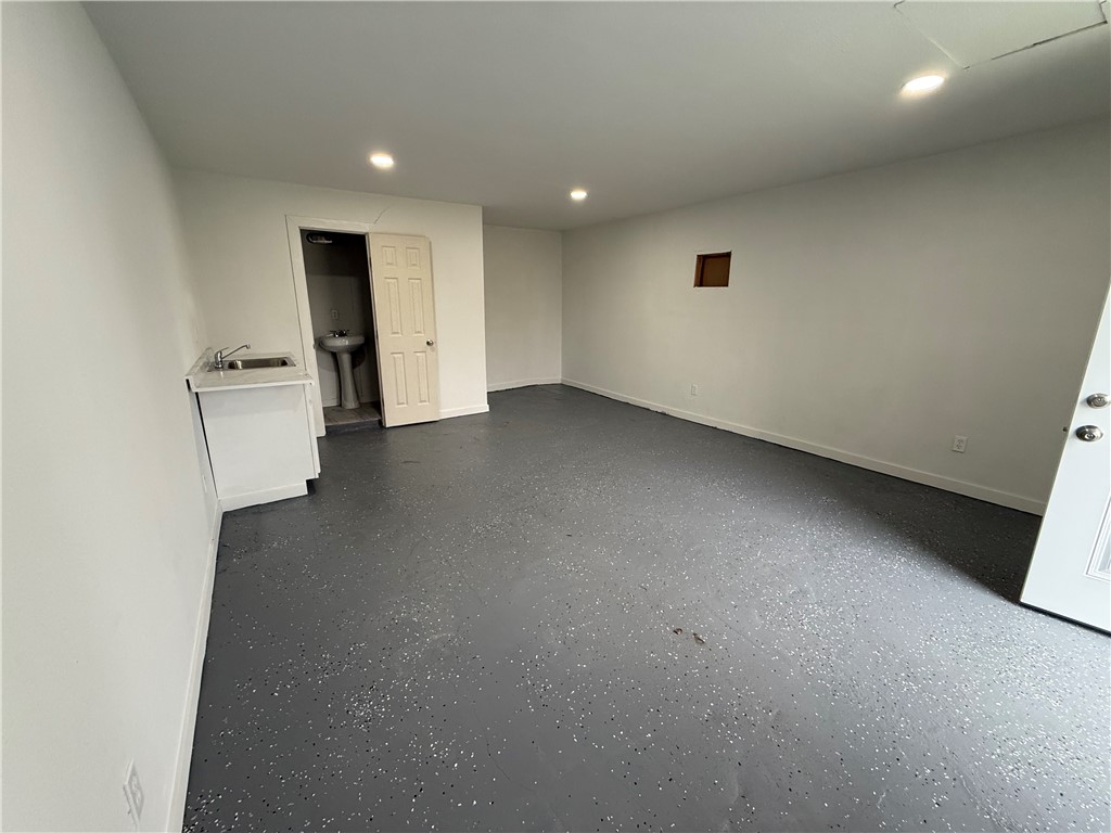3001 Ruth Street Corpus Christi, TX 78405 - Photo 22 of 27 an empty room with closet and mirror