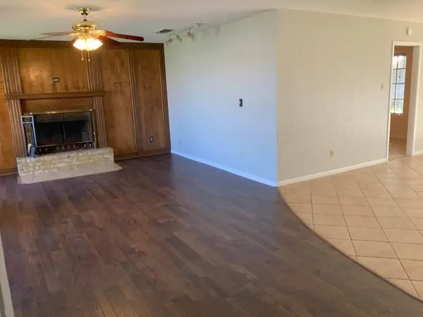 $2,200 | 1470 West South Loop, Stephenville, TX 76401