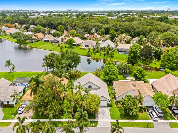 $775,000 | 1750 West Oak Knoll Circle, Davie, FL 33324