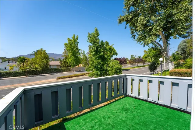 $635,000 | 29125 Thousand Oaks Boulevard, Unit D, Agoura Hills, CA 91301