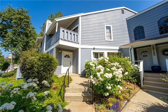 $635,000 | 29125 Thousand Oaks Boulevard, Unit D, Agoura Hills, CA 91301