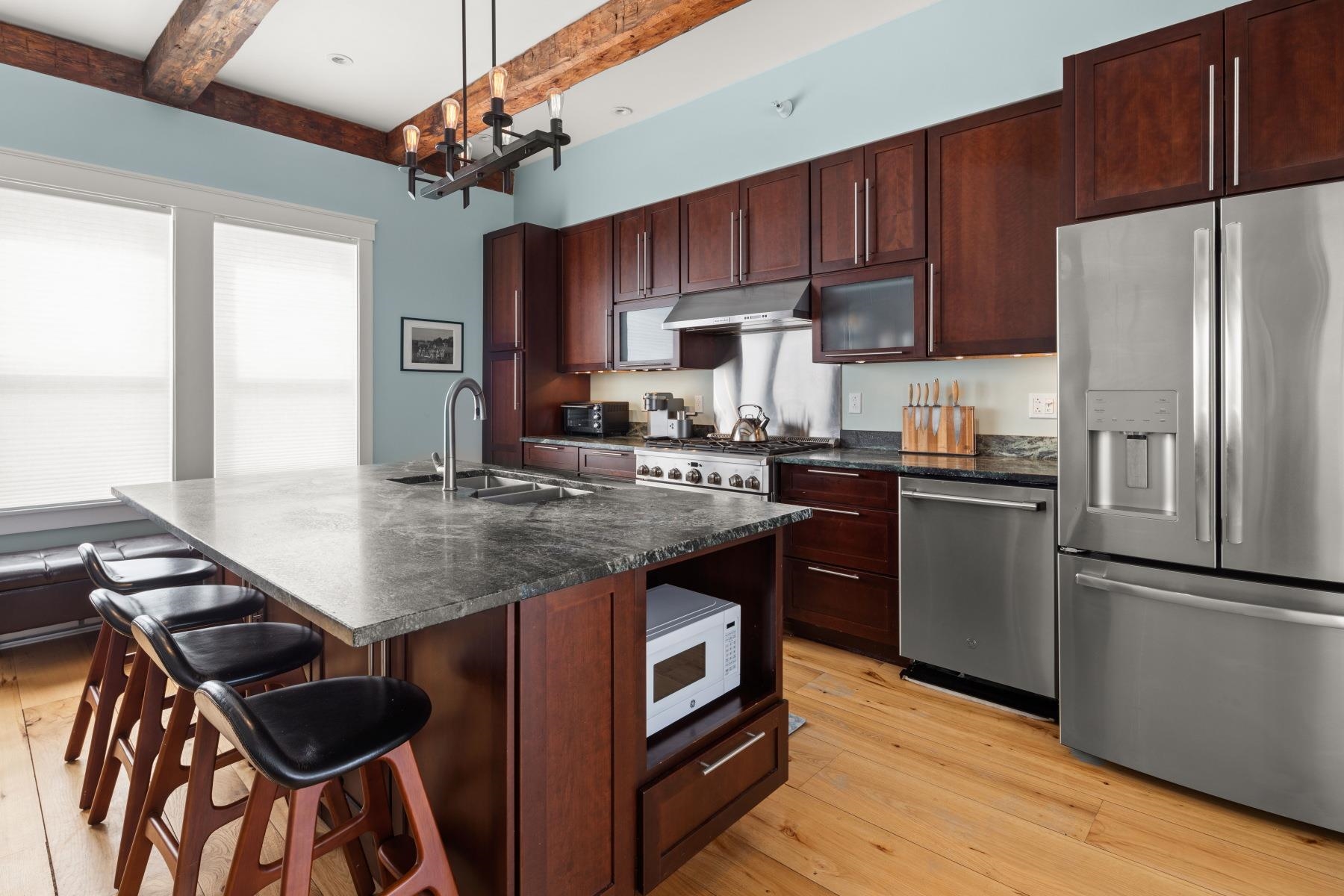 4706 Waterbury-Stowe Road, Unit 1&2 Waterbury, VT 05677 - Photo 27 of 49