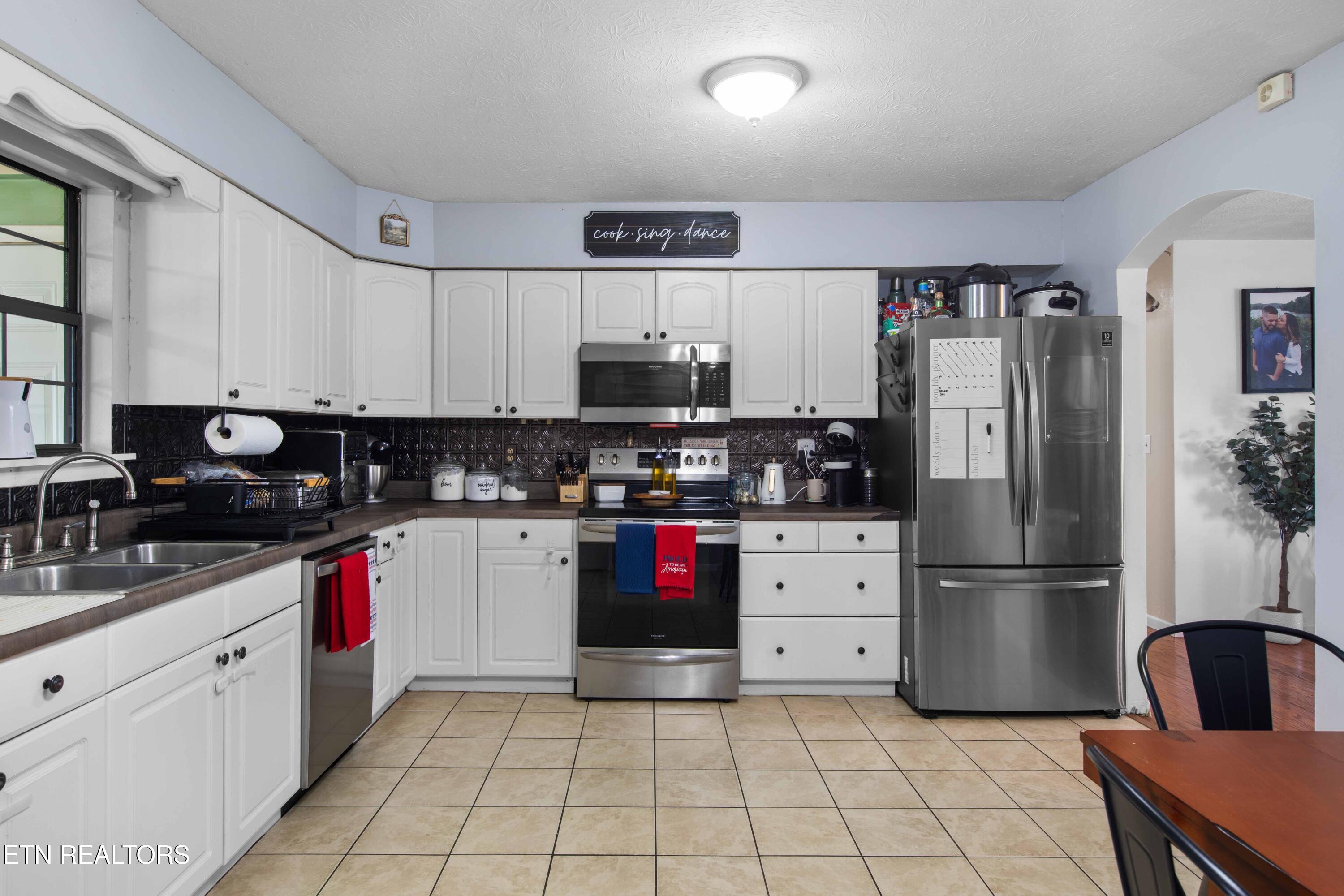 509 Camp Ridge Road La Follette, TN 37766 - Photo 9 of 37 030A3041