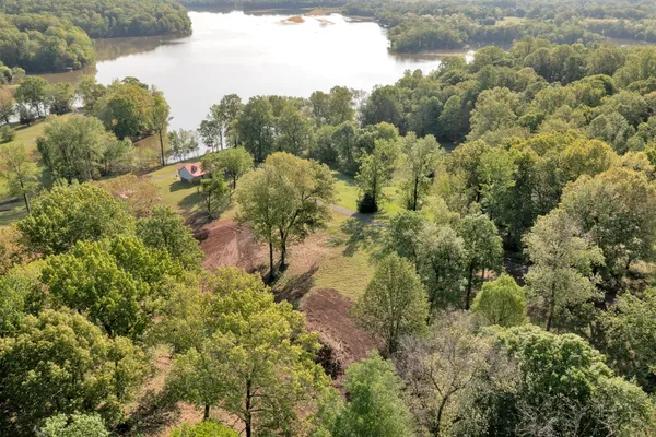$695,000 | 242 Woodruff Lane, Cadiz, KY 42211