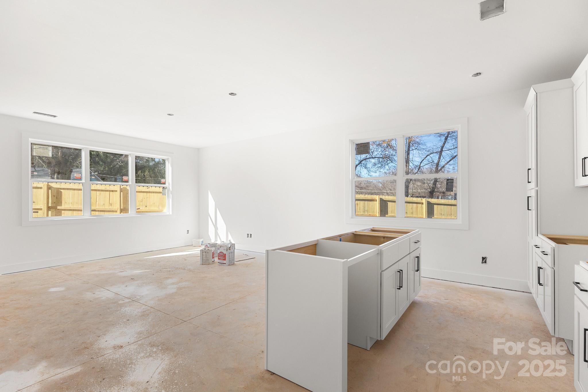 901 South Hoskins Road Charlotte, NC 28208 - Photo 2 of 24