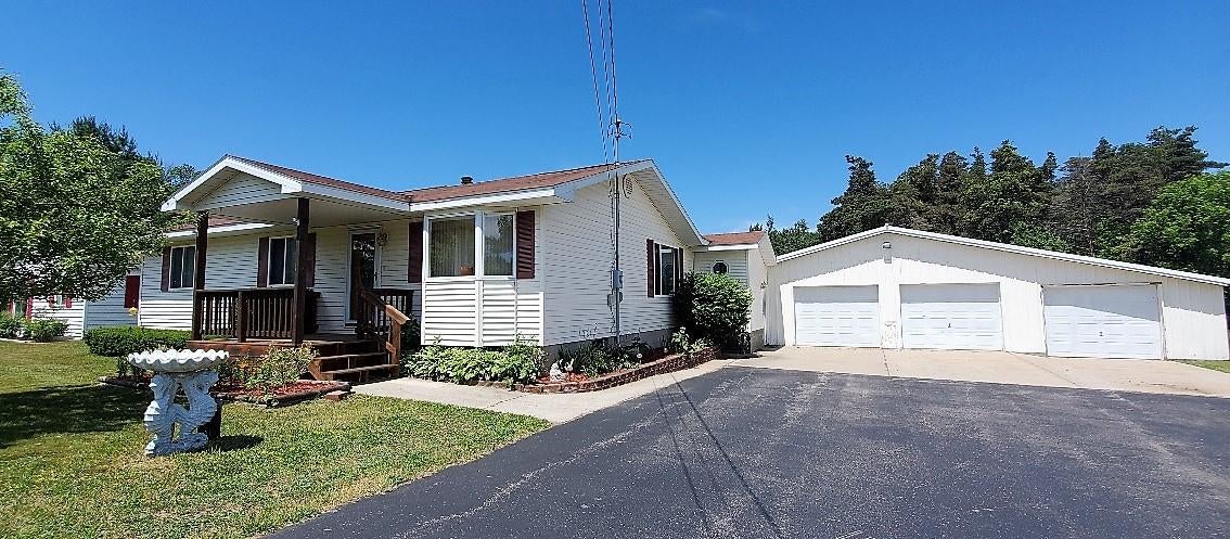 3864 Monaghan Road Alpena, MI 49707 - Photo 1 of 19 Gallery Image 1