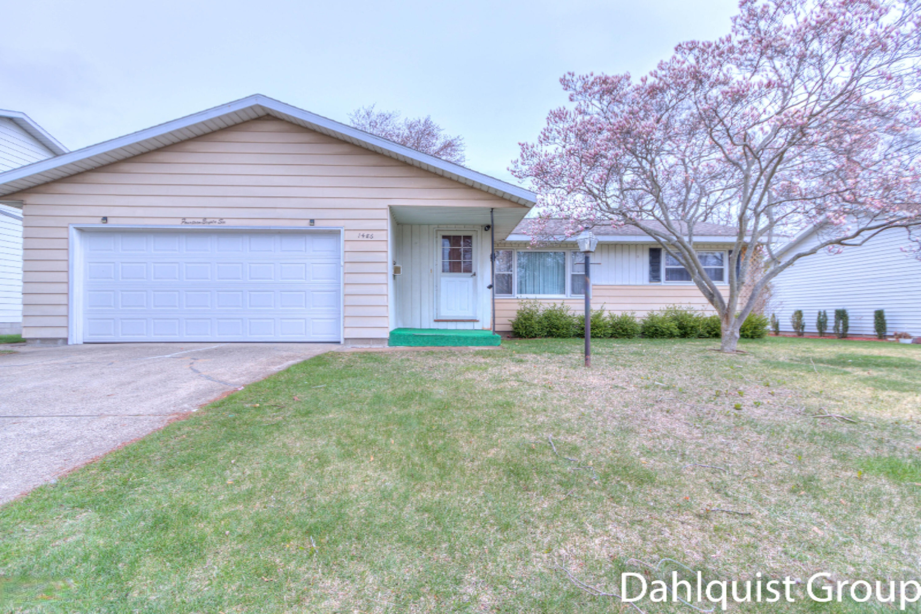1486 Woodside Road Muskegon, MI 49441 - Photo 1 of 41 FINAL1 (1 of 41)