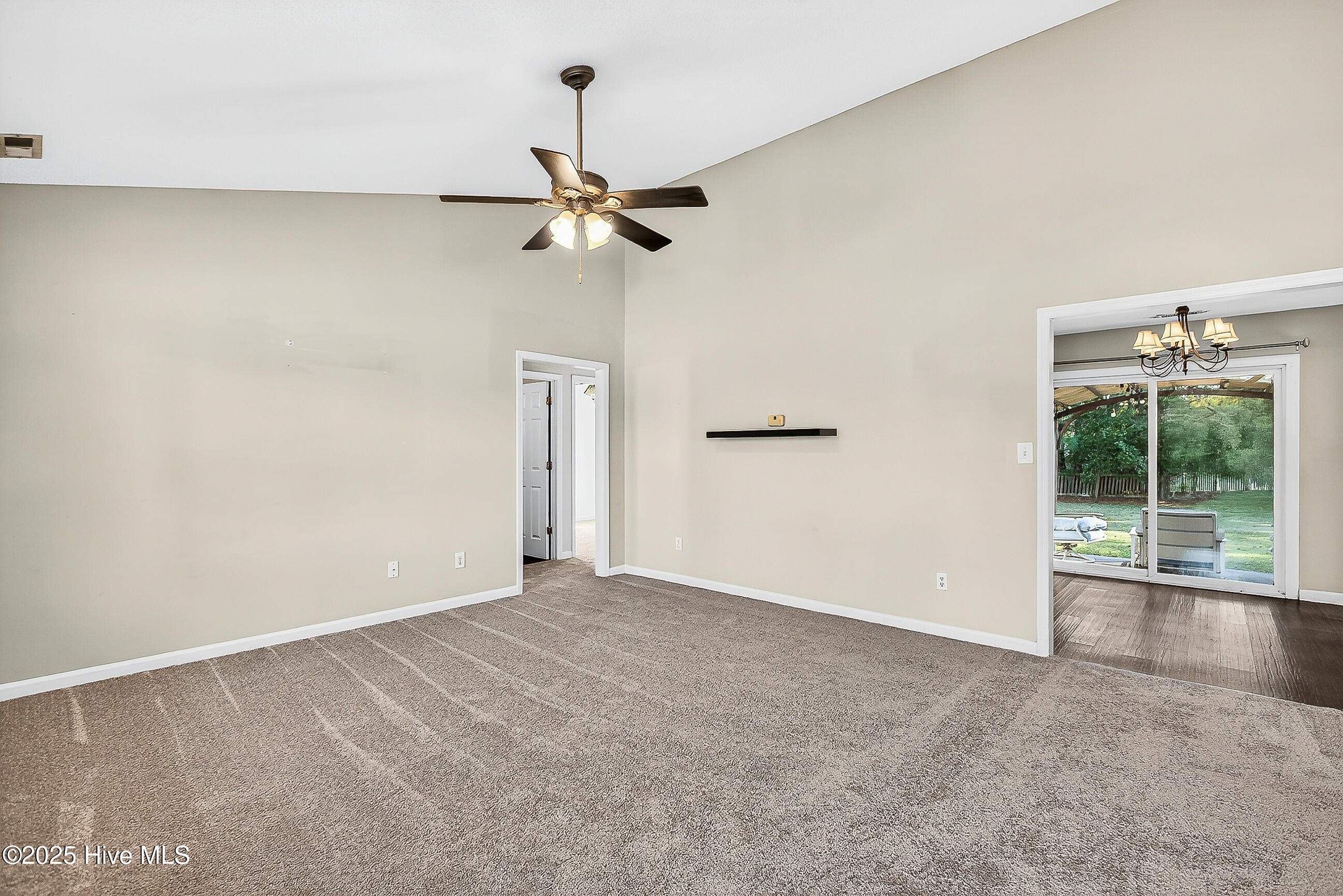 447 Dion Drive Hubert, NC 28539 - Photo 4 of 29 04