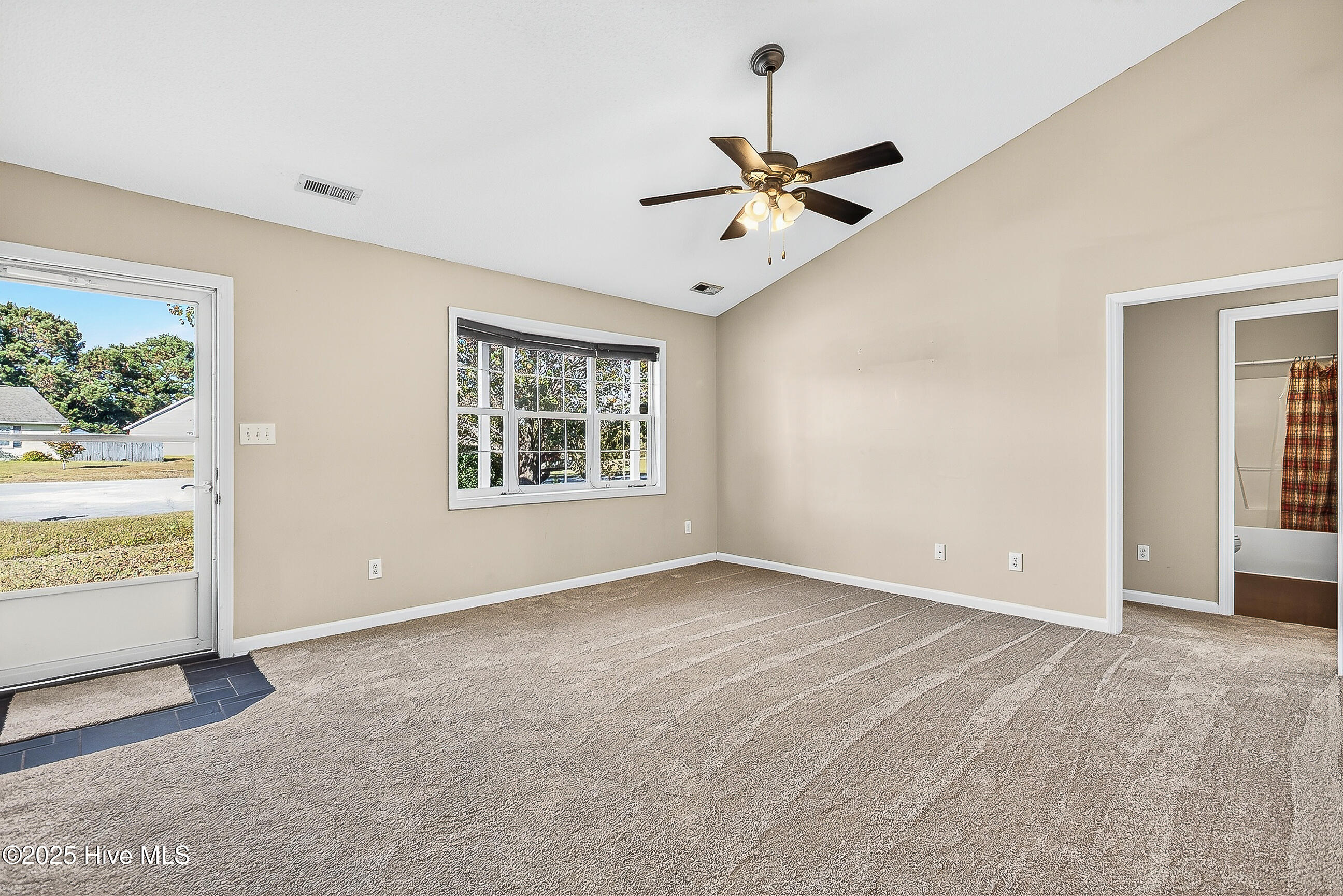 447 Dion Drive Hubert, NC 28539 - Photo 6 of 29 06
