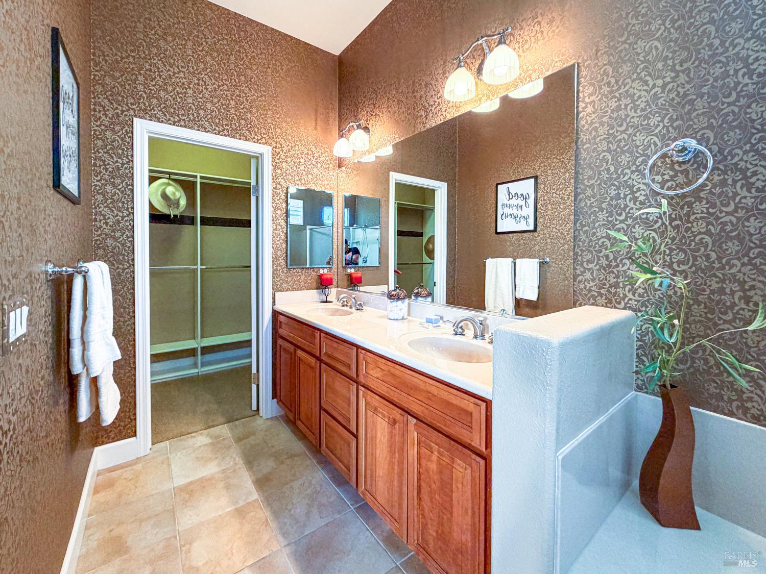 7541 Walnut Orchard Way Santa Rosa, CA 95409 - Photo 15 of 25 Gallery Image 15