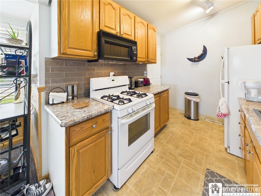 521 East Spring Street Olean, NY 14760 - Photo 9 of 39