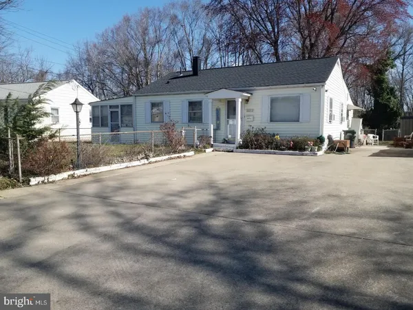 $2,500 | 3212 Campbell Drive, Unit FRONT, Alexandria, VA 22303