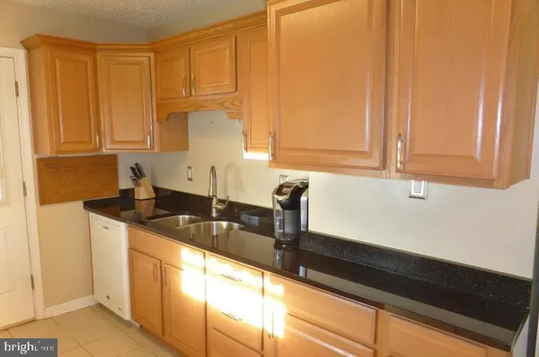$2,500 | 3212 Campbell Drive, Unit FRONT, Alexandria, VA 22303